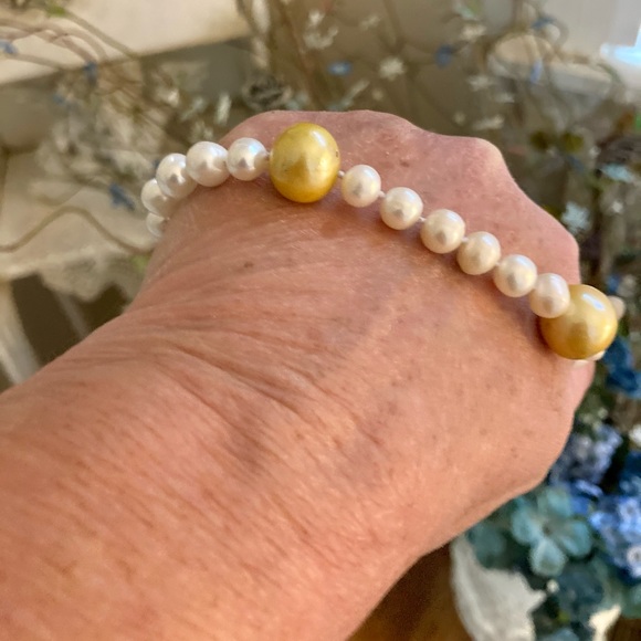 Authentic south sea pearl necklace - Picture 9 of 16